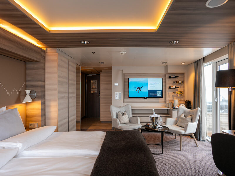 Expedition Suite | Corner suite - With balcony